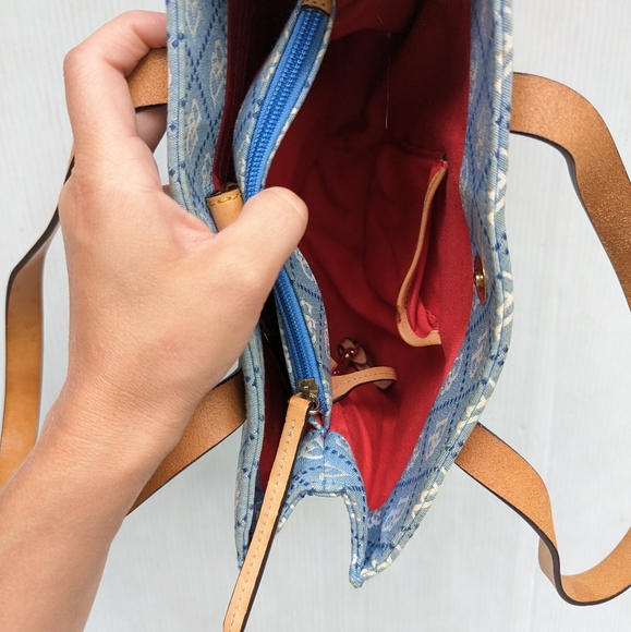 DOONEY & BOURKE blue monogrammed small handbag purse - Picture 11 of 16